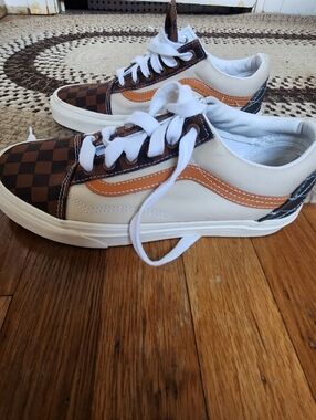 Vans Checkerboard Accent Low-Top Sneakers in White and Brown